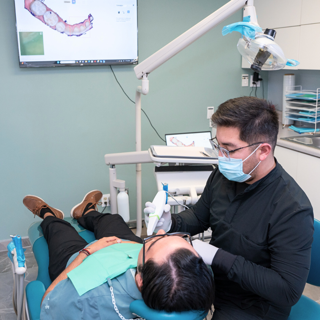 Visit us at CIMA Oral surgery clinic in tijuana to get top quality dental treatments from professional dentist and oral surgeons at the best affordable prices 7